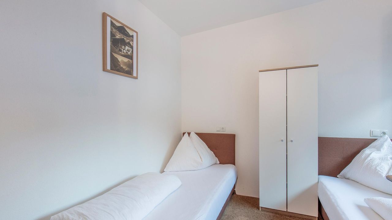 Zweibettzimmer Zweibettzimmer
